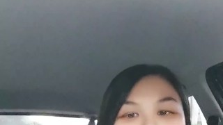 Fei Cewe Bondol Nekat Eksib Pamer Susu WC Umum HOT51